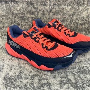 Womens Hoka One One Torrent- used rarely, in great condition. Awesome color